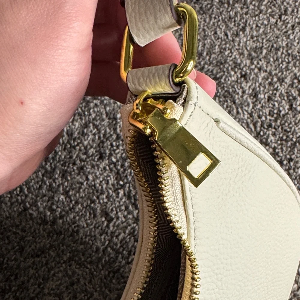 Prema Leathers Ava Crescent Bag - Picture 11 of 12